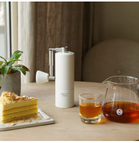 Verseuse Hario 500ml, design emblématique, verre résistant. Disponible chez Mon-Cafe.com!